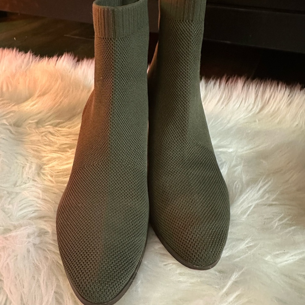 Violet & Red Clarissa Elegant Khaki Women's Ankle Booties